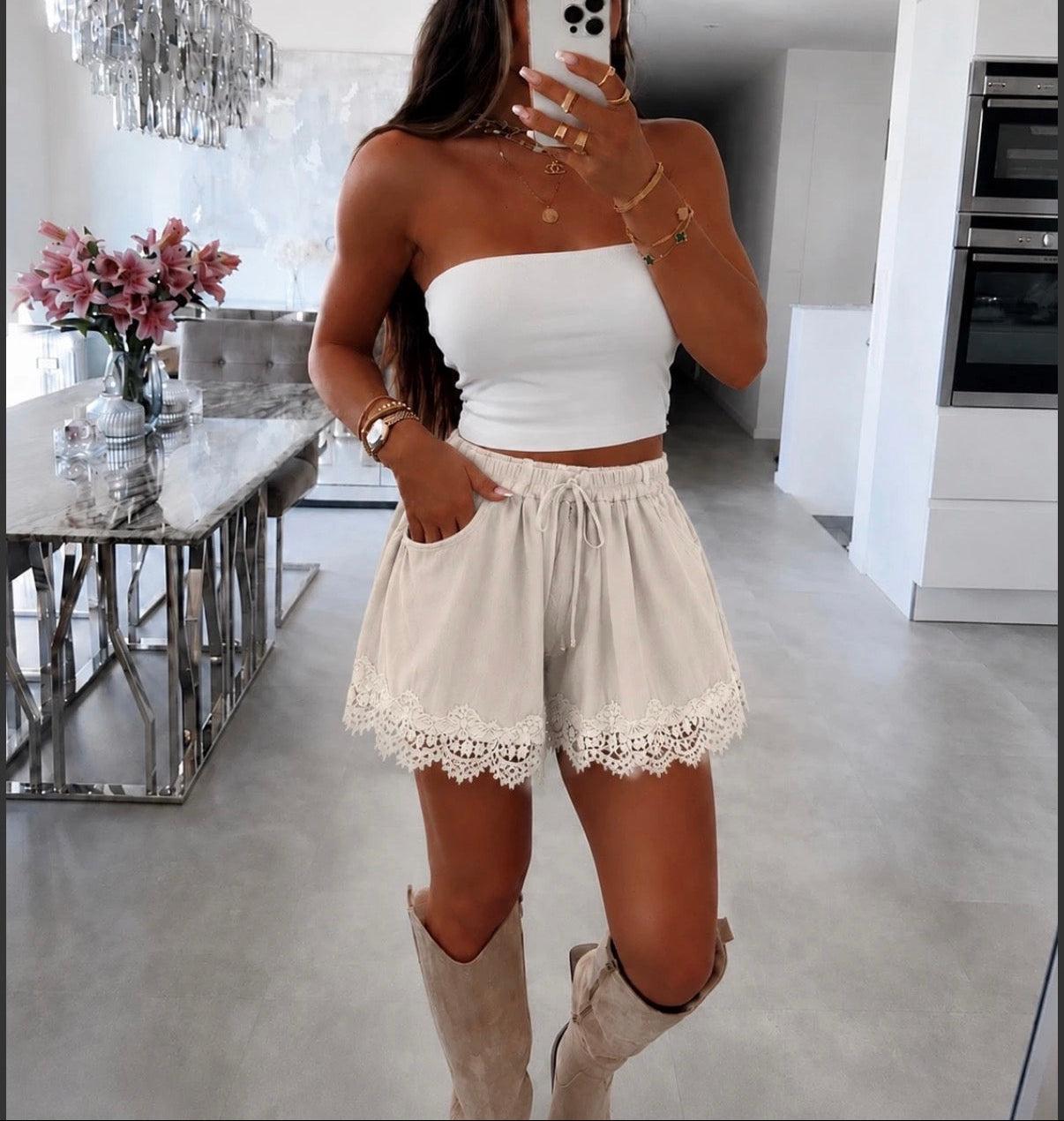 Leyna : short léger en dentelle